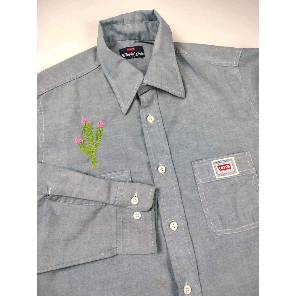 Levi’s 70s Chambray Shirt Western Button Embroidered Kachina Cactus Vintage